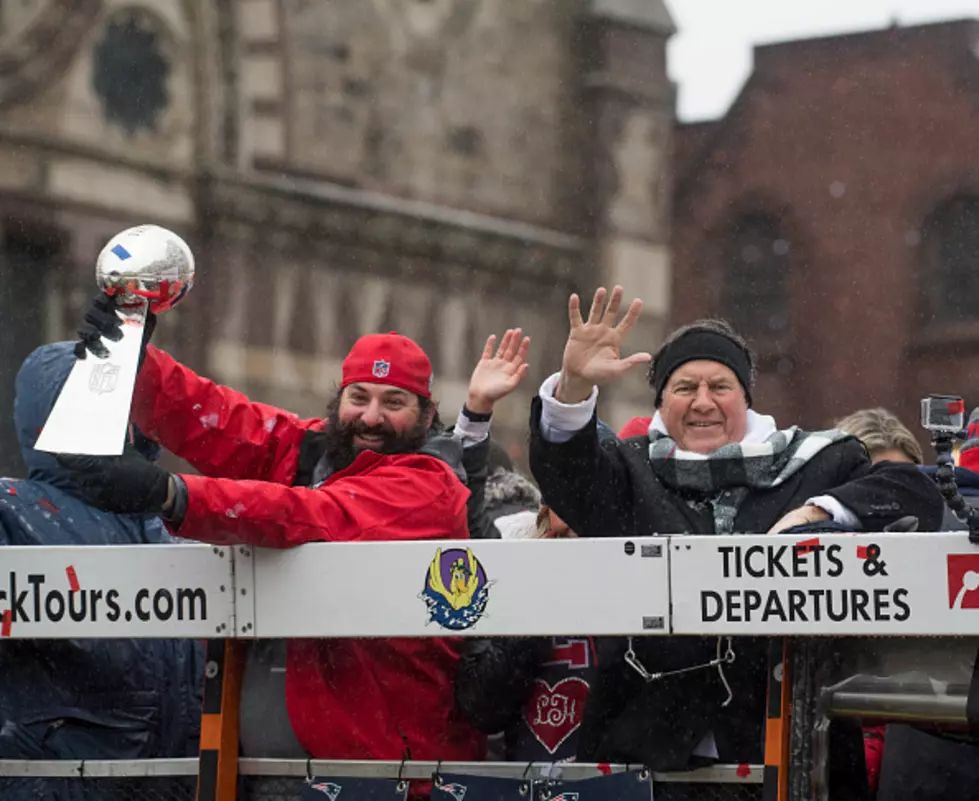 Watch Coach Belichick Lead The Parade Crowd In Hilarious Chant