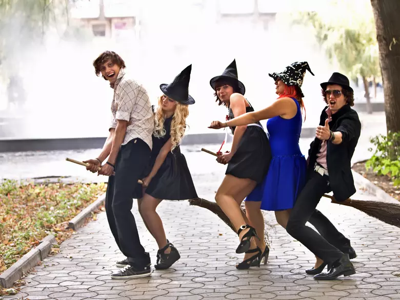 10 Quick & Easy Last Minute Halloween Costume Ideas 10 Quick & Easy Last Minute Halloween Costume Ideas