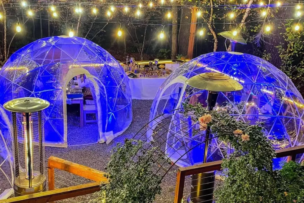 Magical Outdoor Igloo Dining at This Historic Massachusetts Inn