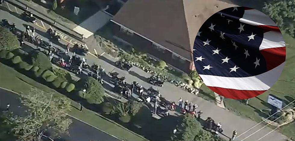 Heartwarming Moment as Hundreds of Motorcyclists Help Lay Veteran to Rest in Massachusetts