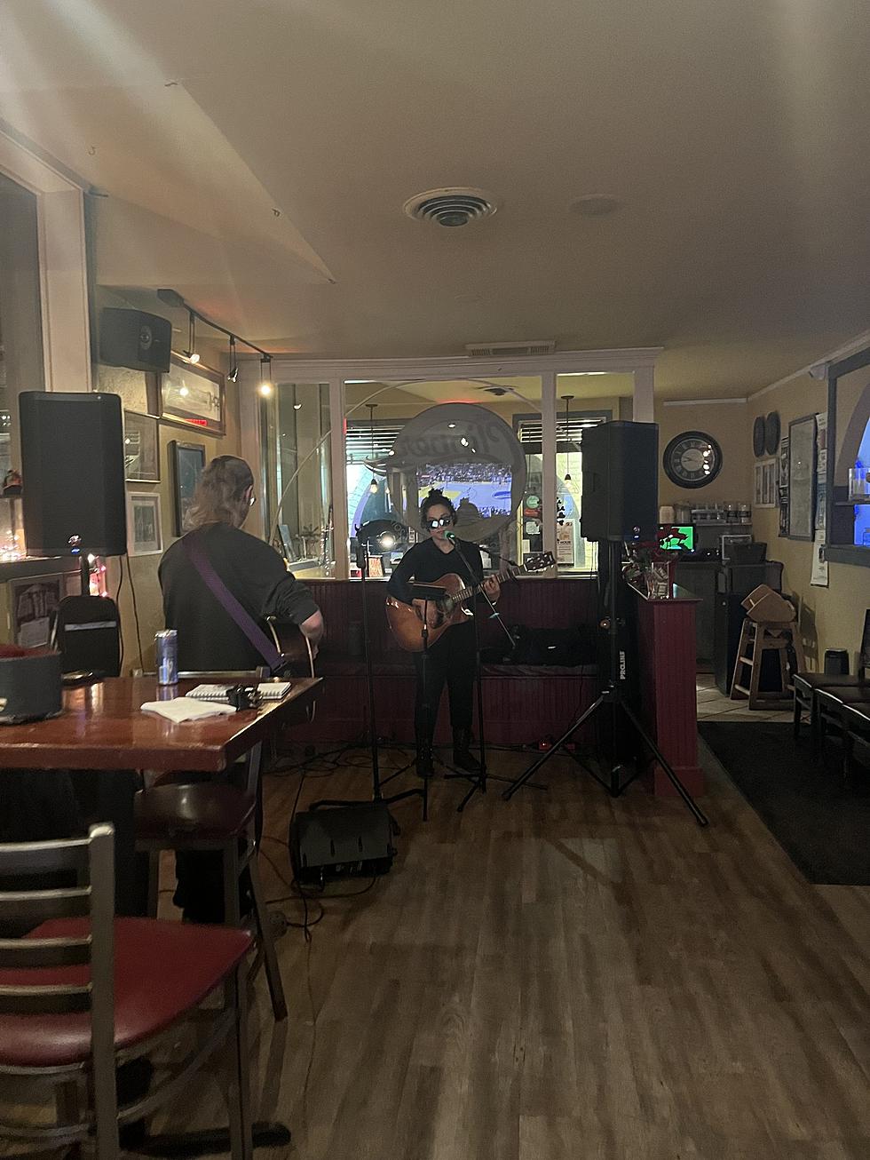 Sing Away: Portsmouth, New Hampshire, Bar Has Acoustic Karaoke