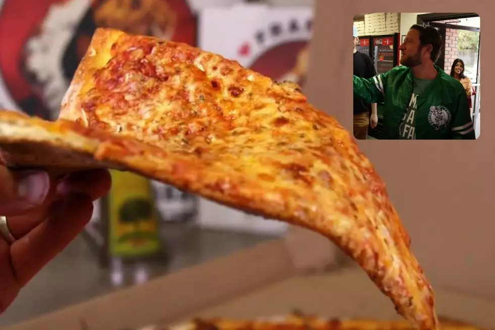 Dave Portnoy Reviews This Massachusetts Pizza Place That’s Worth the Drive From Anywhere in New England