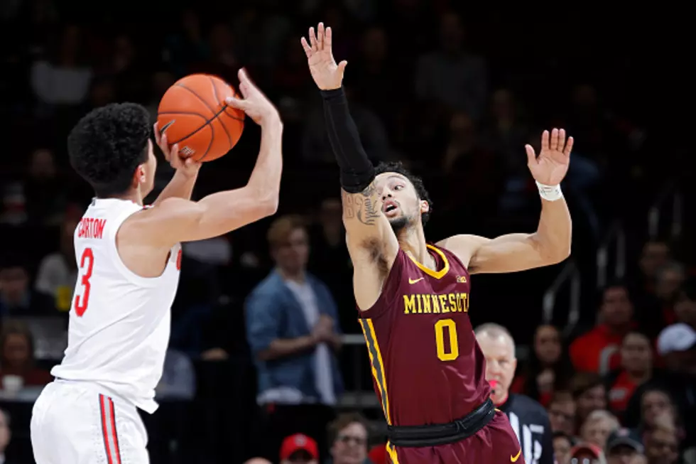 Gopher Basketball Adds One and Loses 1 to Transfer