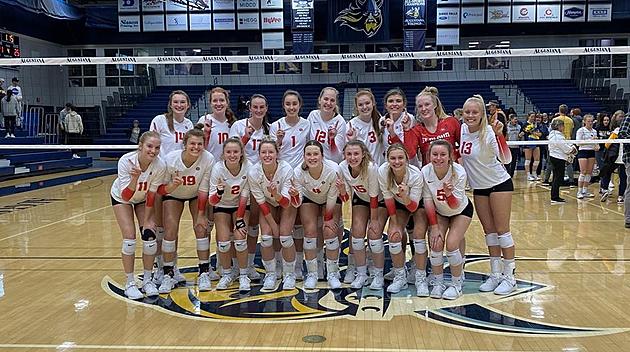 SCSU Volleyball Team Falls in First Round of NCAA Tournament