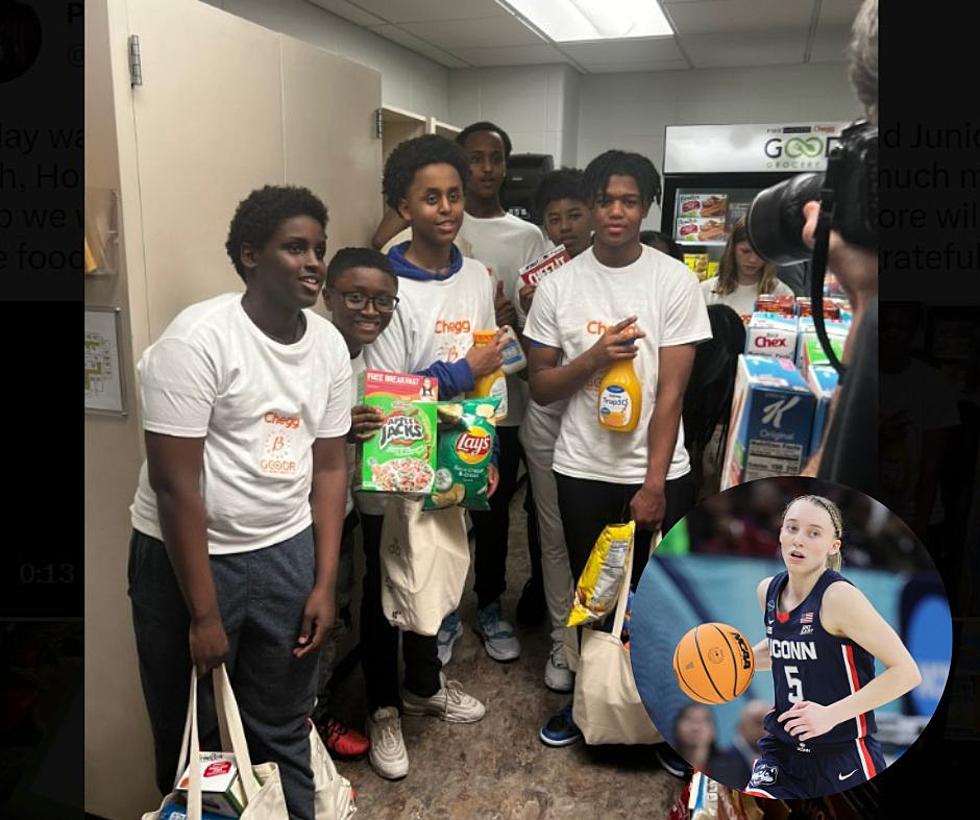Minnesota Basketball Stars Helping Feed Kids At Her Former Junior High