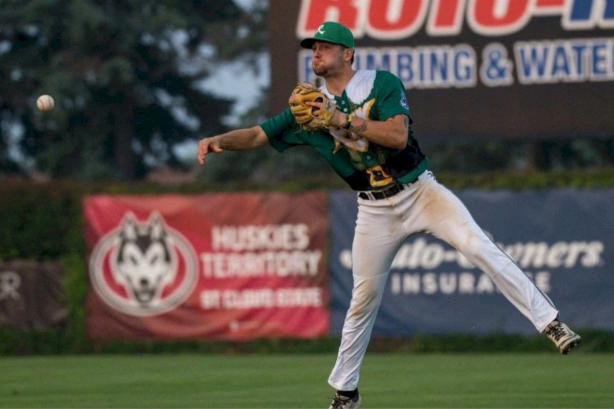 Coach Q Sto Rox St. Cloud Rox Secures Playoff Spot With 3-2 Win In Bismarck