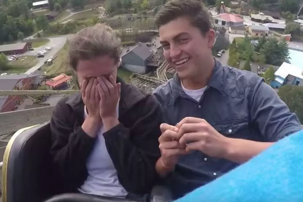 Watch as Man Proposes to his Girlfriend on a Roller Coaster [VIDEO]