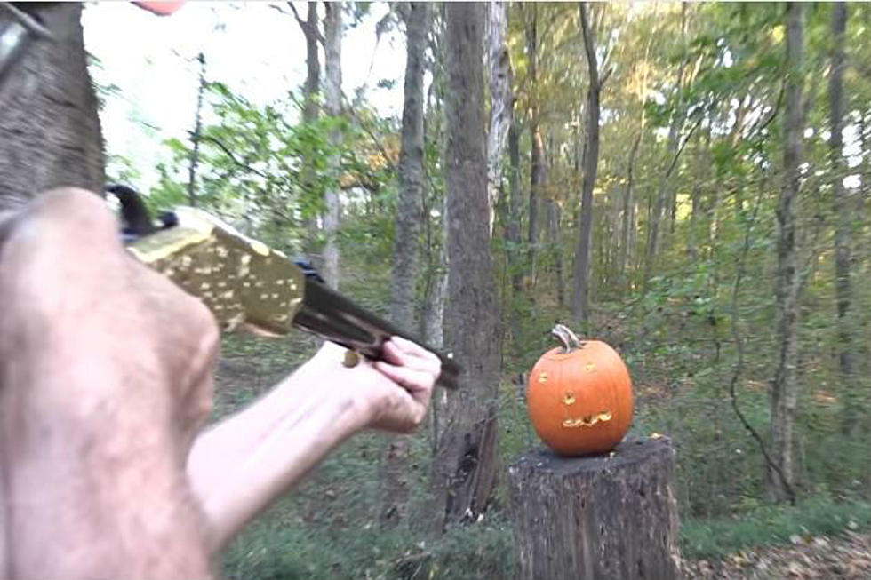 How a Redneck Makes a Jack-O&#8217;-Lantern [VIDEO]