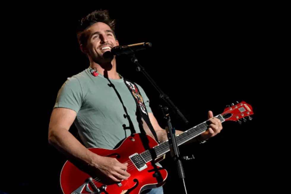 Jake Owen’s Reaction to Someone Hacking His Facebook is Awesome