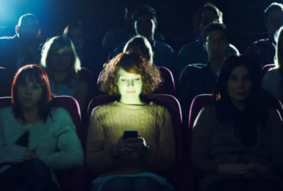 Apple&#8217;s Next Update May Include a Theatre Mode That Allows People To Text During Movies Without Disturbing Others