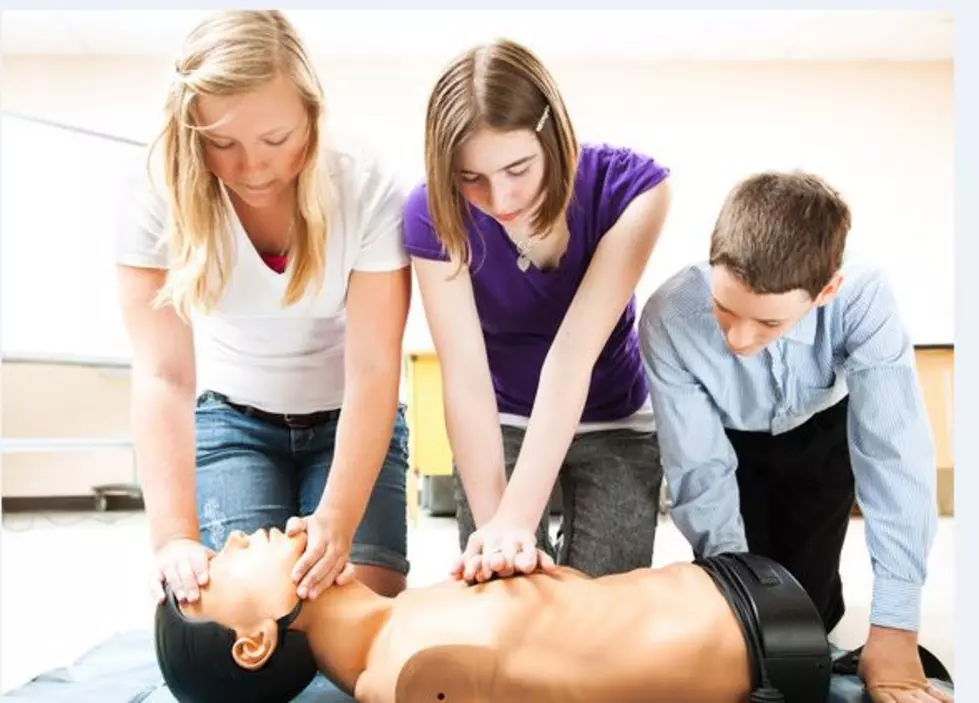 Can Your Perform CPR? The Red Cross Says We Should All Learn How