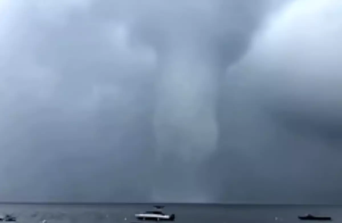 Amazing Video of Waterspout at Sebago Lake, Maine