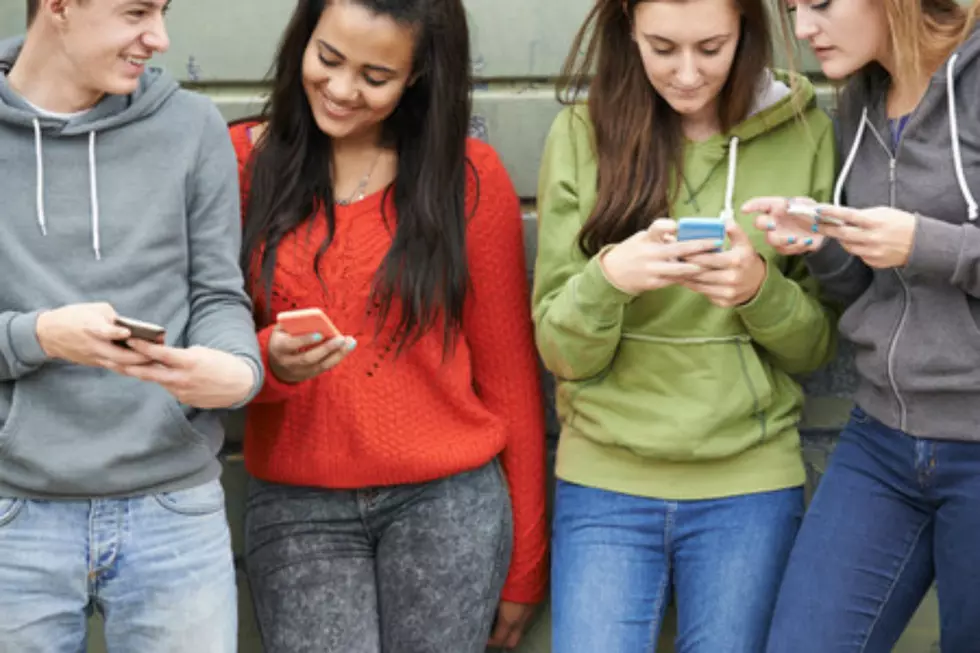 An Open Letter to Today&#8217;s Kids&#8230;Put the Phone Down
