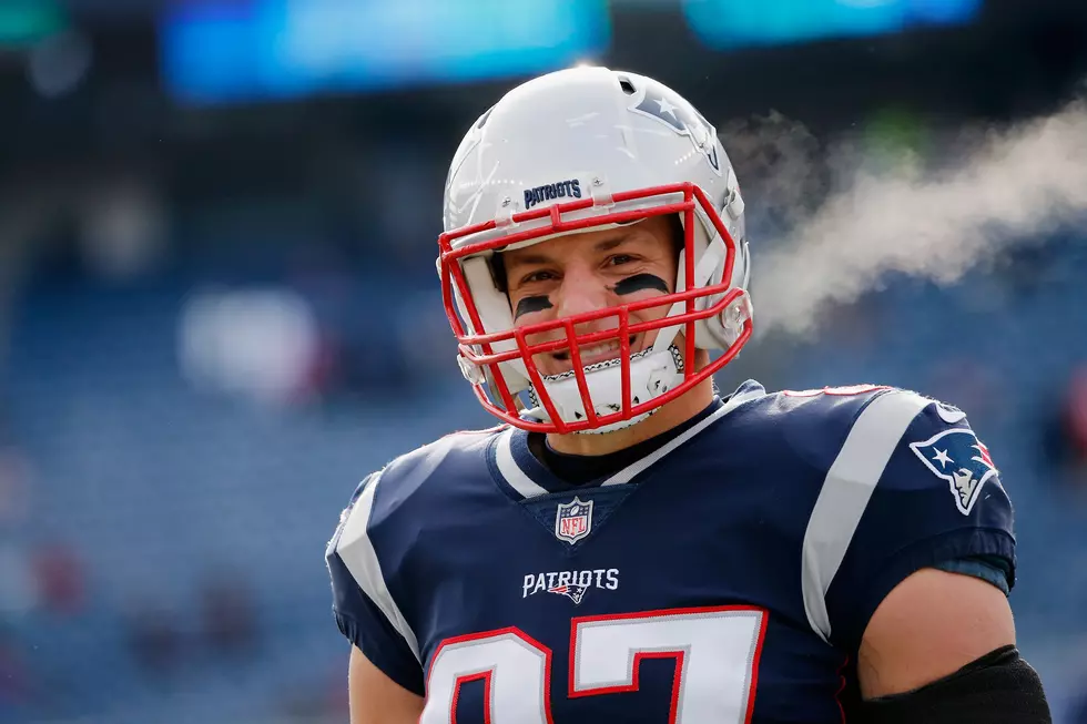 It&#8217;s Official: Gronk Will Be Back With Patriots This Season