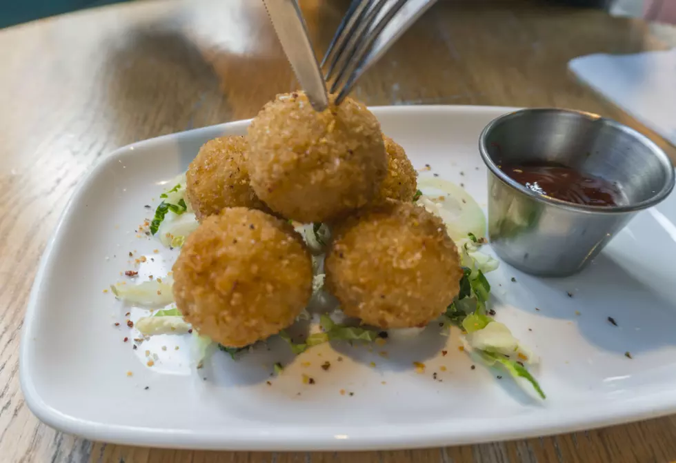 Watch the New England Patriots this Sunday While Enjoying these Delish Mac and Cheese Balls