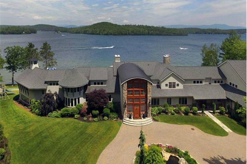 This Stunning Home in Gilford, New Hampshire, Is a Slice Of Lakeside Heaven