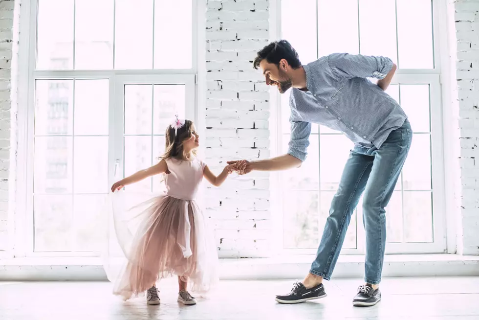 Mom Asked to Leave Daddy/Daughter Dance in Lebanon, New Hampshire