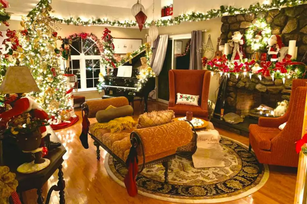 Bedford, NH, House Looks Straight Out of a Hallmark Christmas Movie