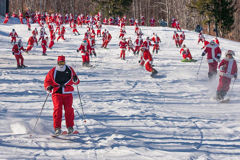 Over 200 Santas Skied Down Sunday River and it was Awesome