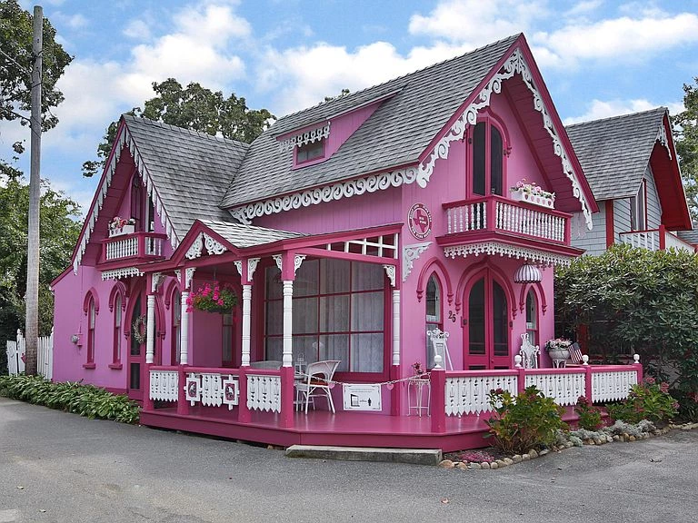 Real life store doll houses