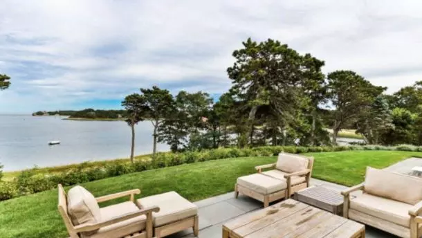 Eric Hosmer home in Newton listed for $6.6 million