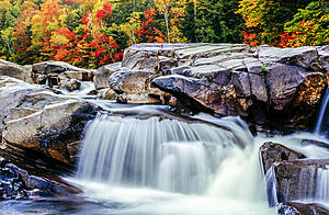 Where is the Best Place and Time to Go Leaf Peeping in New Hampshire?