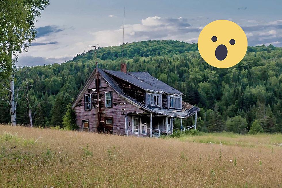 This Vacant, Dilapidated New Hampshire Home is Straight Out of a Horror Movie