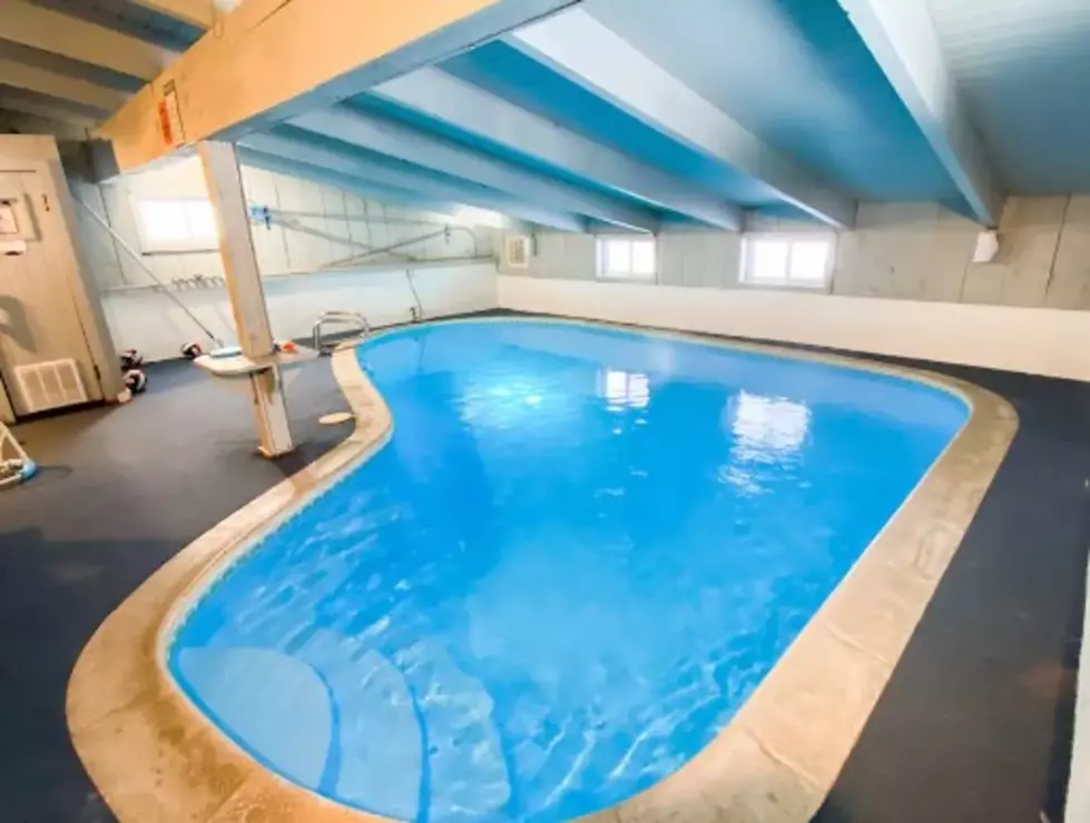 New Hampshire Airbnb With Heated Pool Makes the Perfect Getaway
