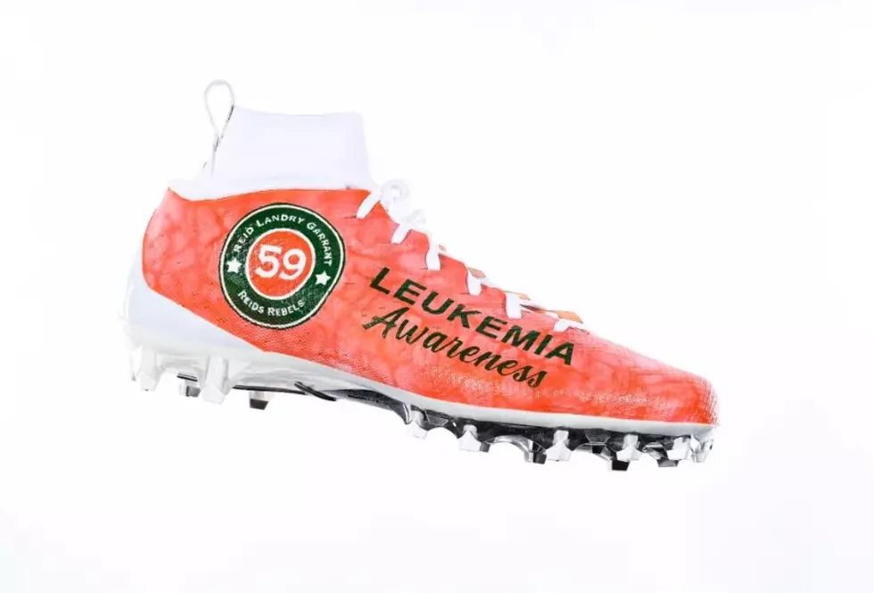 NFL Player’s Cleats Give Massachusetts a Shoutout, Honor His Late Teammate