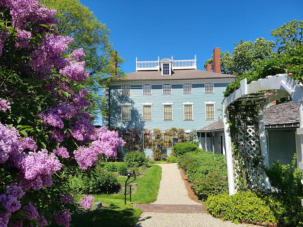 Visit the Stunning Historic New Hampshire Home of One of America&#8217;s Founding Fathers