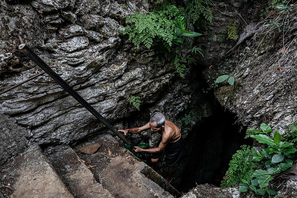 Have You Hiked New Hampshire’s Terrifying Cave Trail, Mt. Percival?