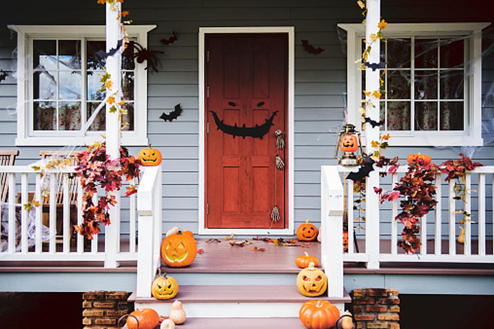 Massachusetts Home Hilariously Decorates for Halloween