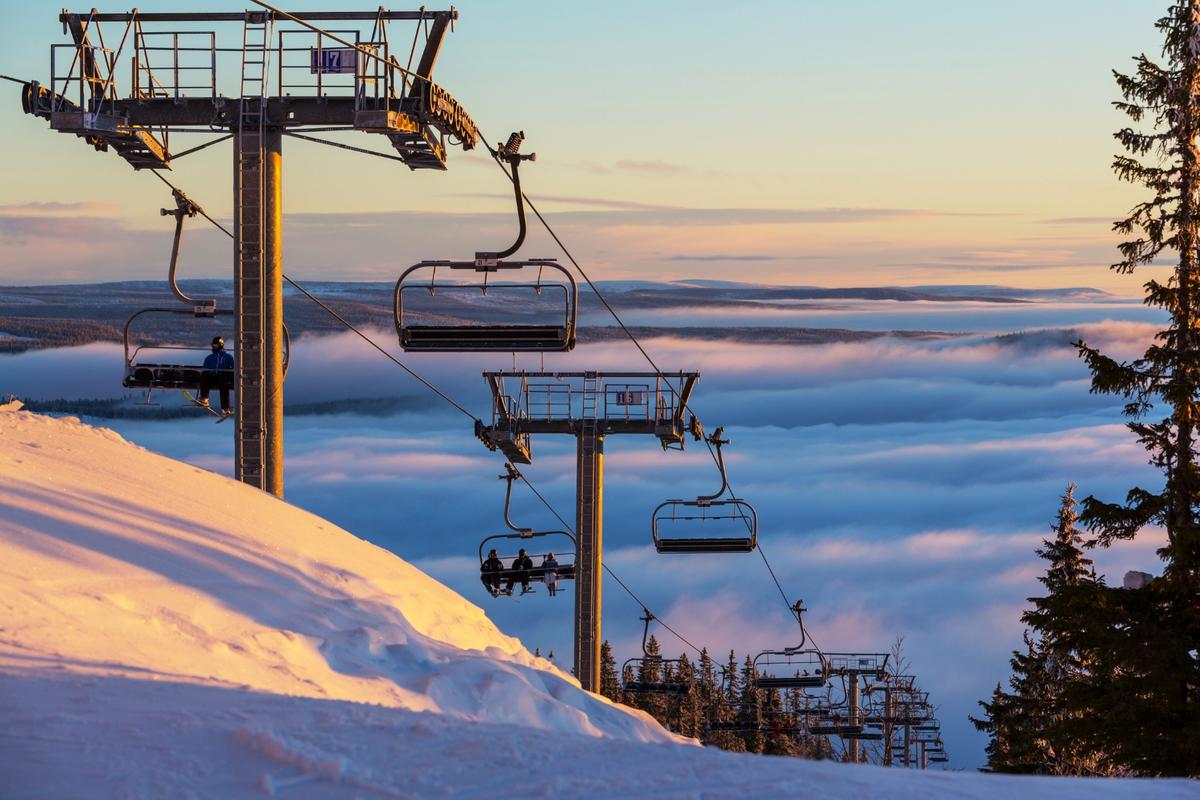 Farmer's Almanac Warns New Hampshire to Get Ready For Brutal Wint