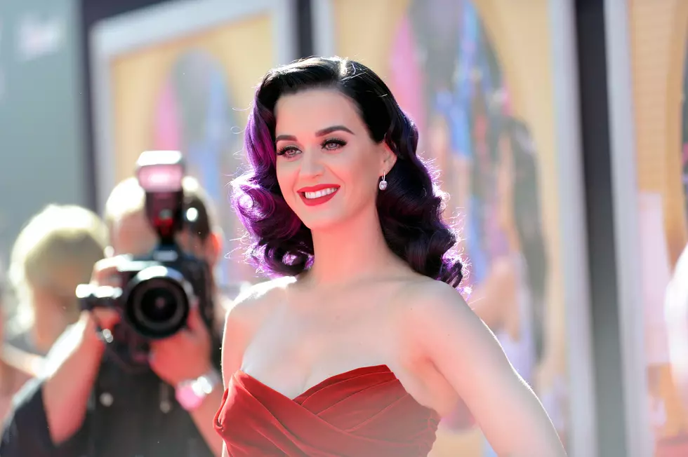 A Gratuitous Katy Perry Gif of the Week to Celebrate Friday