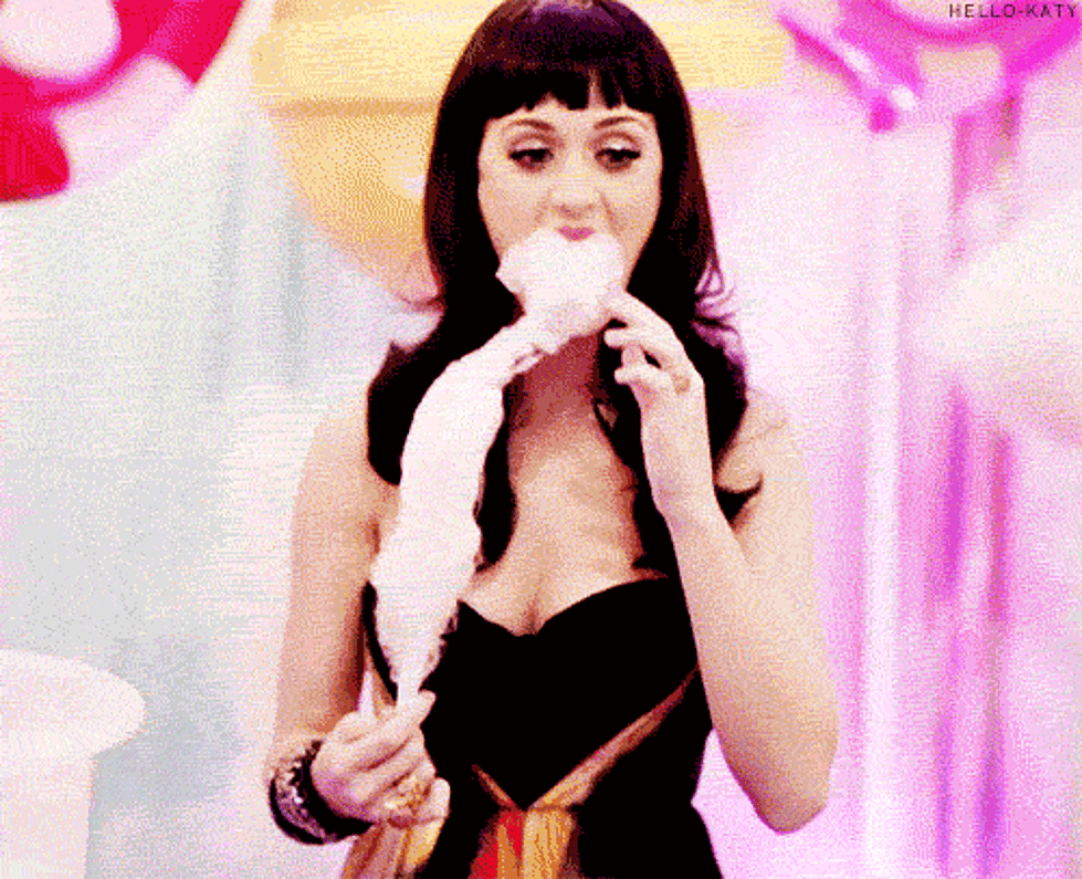 Gratuitous Katy Perry Gif of the Week #11