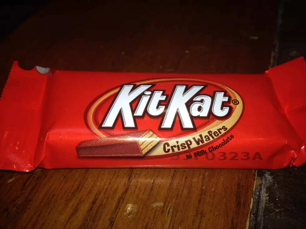 Weird Internet: KitKat/Three Musketeers Surgery