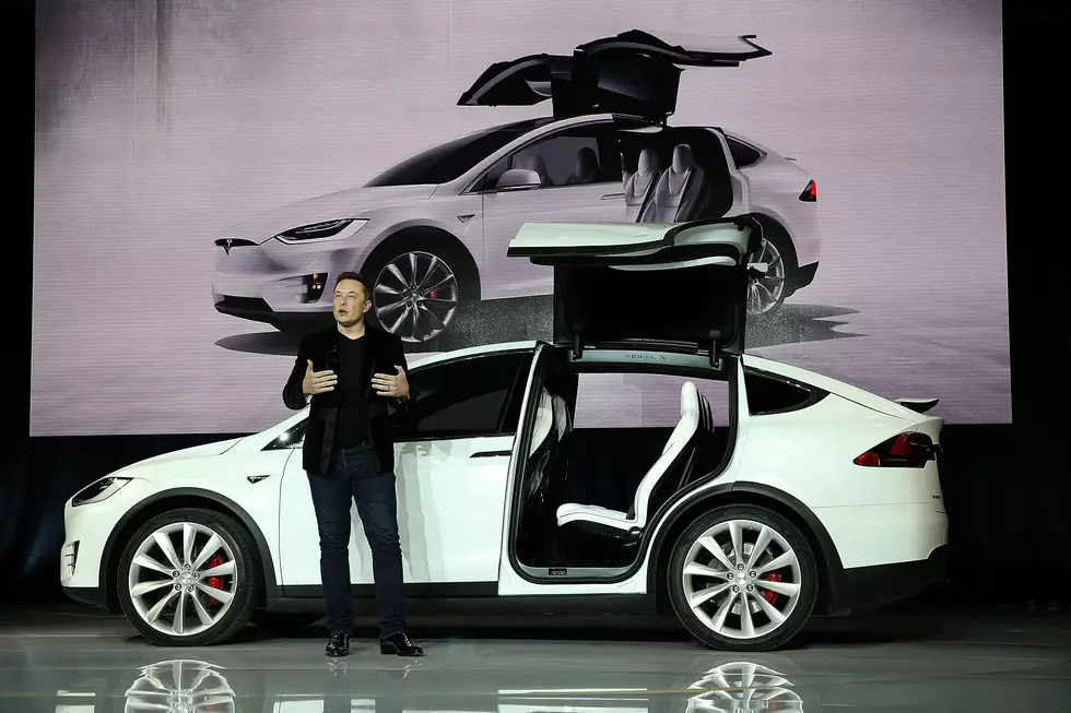 Elon Musk Claims Tesla Autopilot Can Cut Number of Crashes in Half