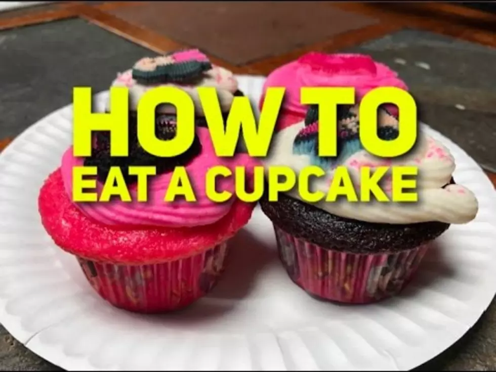 You&#8217;re Probably Eating a Cupcake Wrong [WATCH]