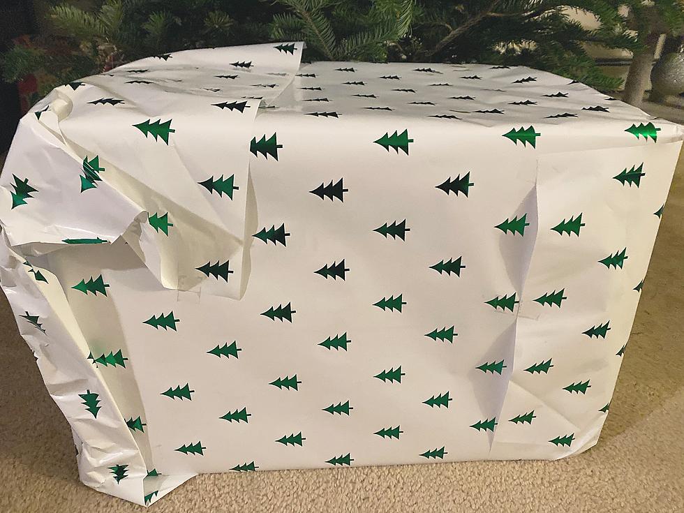 Why Can&#8217;t Dudes Wrap Gifts Well?