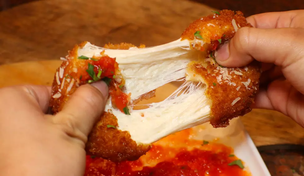 Lower HV Restaurant Has Mozz &#038; Mac &#8216;n&#8217; Cheese Doughnuts