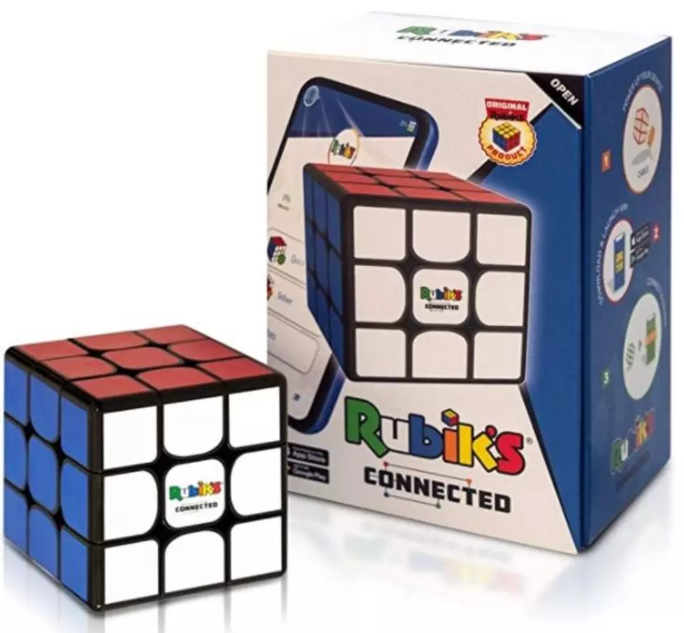 Rubik&#8217;s Makes Phone Assisted Cube For Total Failures to Feel Accomplished
