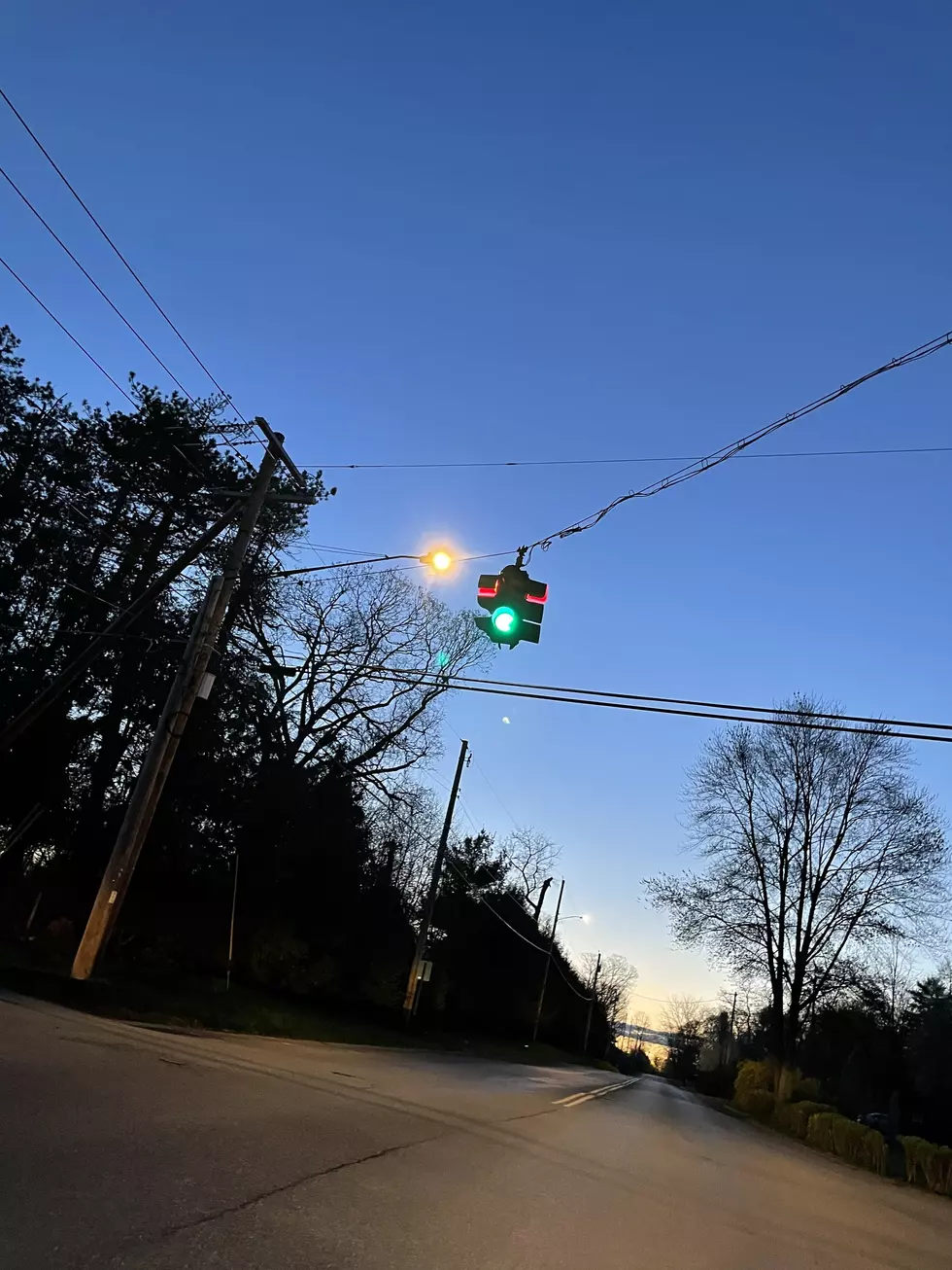 Say Hello to the Most Useless Traffic Light in Poughkeepsie