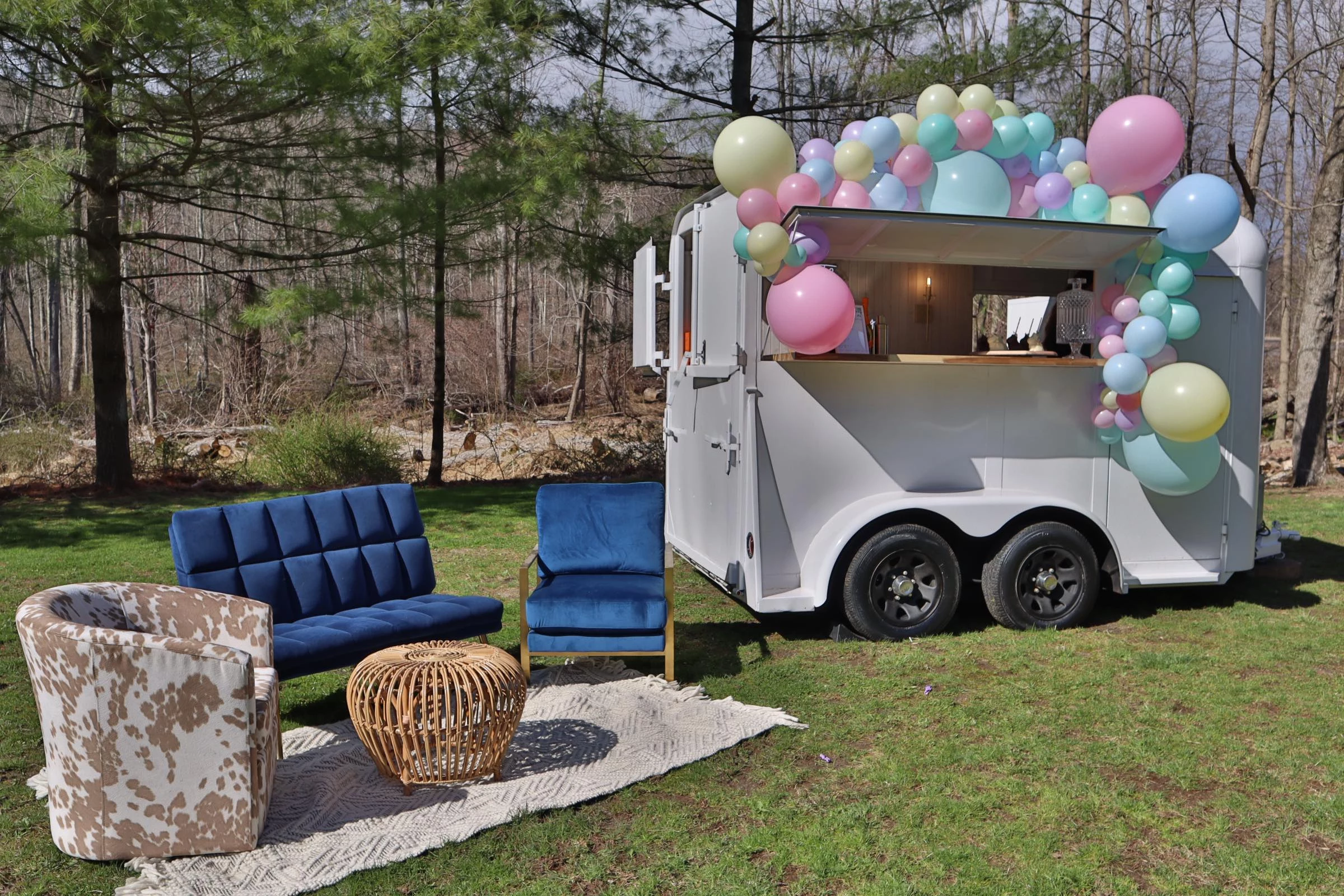 Mobile Bar Conversion from Horse Trailer