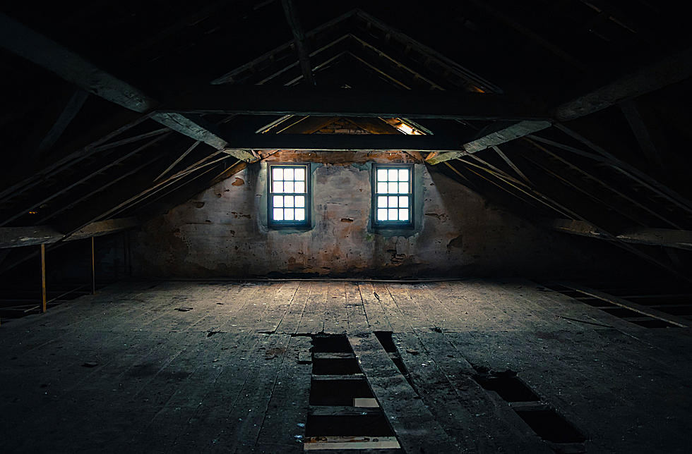 Some Old New York Homes Have Teeth &#038; Hair Hidden in the Walls