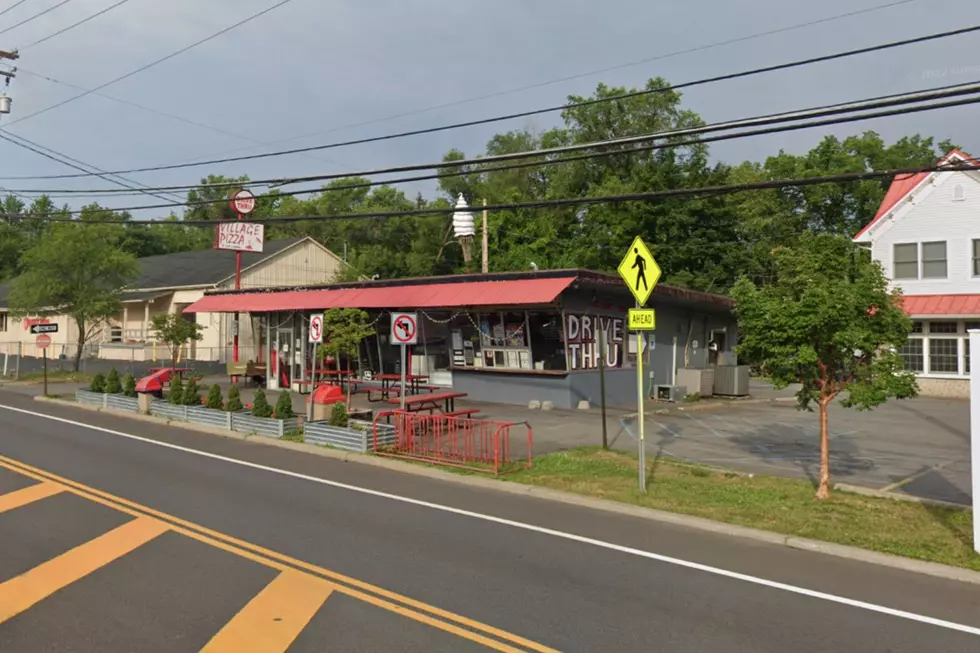 Village Pizza in New Paltz, NY offers a drive-thru window (Google)