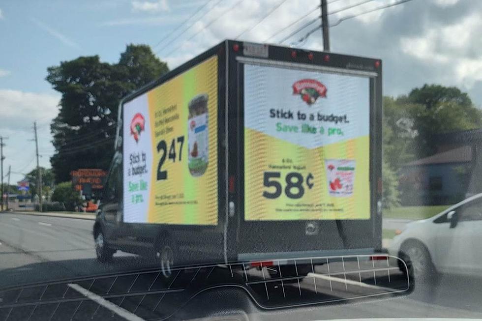 Truck With LED Billboard Screens? This You Have to See!