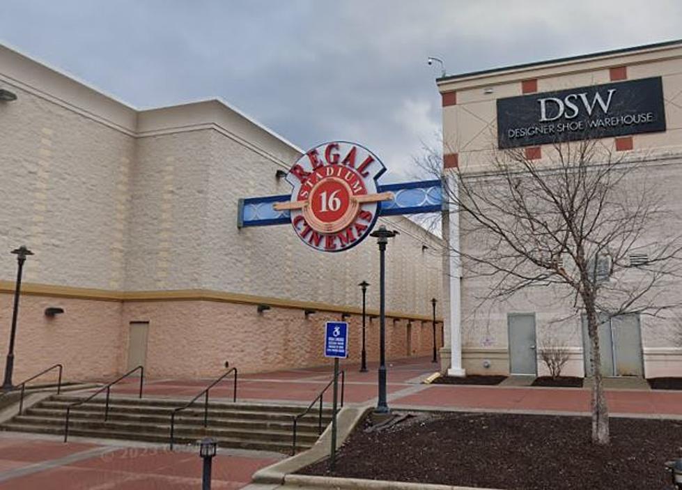 Why is a Random Picture of The Poughkeepsie Galleria Going Viral?