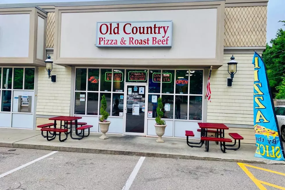 New York residents were baffled to discover a New England tradition of selling both pizza and roast beef sandwiches from the same restaurant