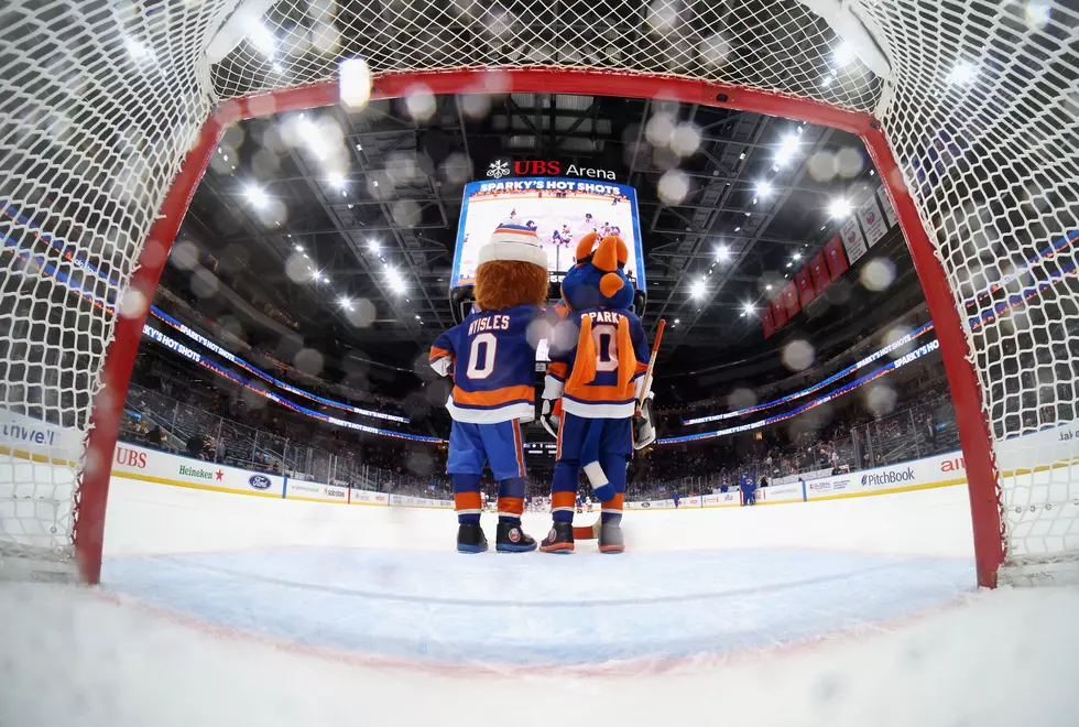 Chicago Blackhawks v New York Islanders