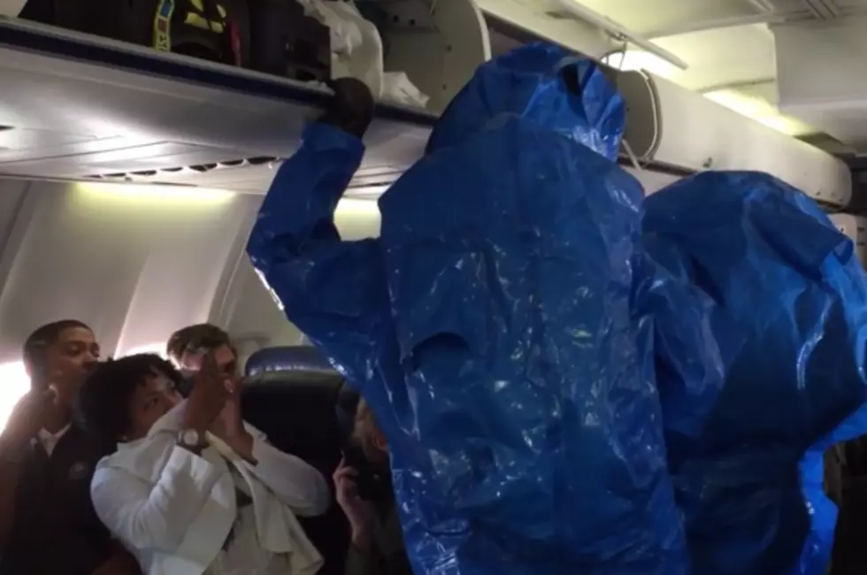 Watch What Happens When You Make An Ebola Joke On a Plane [VIDEO]
